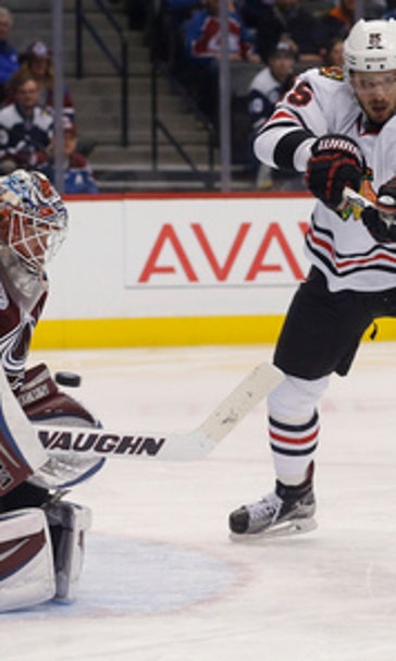 Crawford helps Blackhawks to 2-1 win over Avalanche